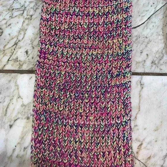 new york & company beanie with scarf and gloves - Picture 5 of 7